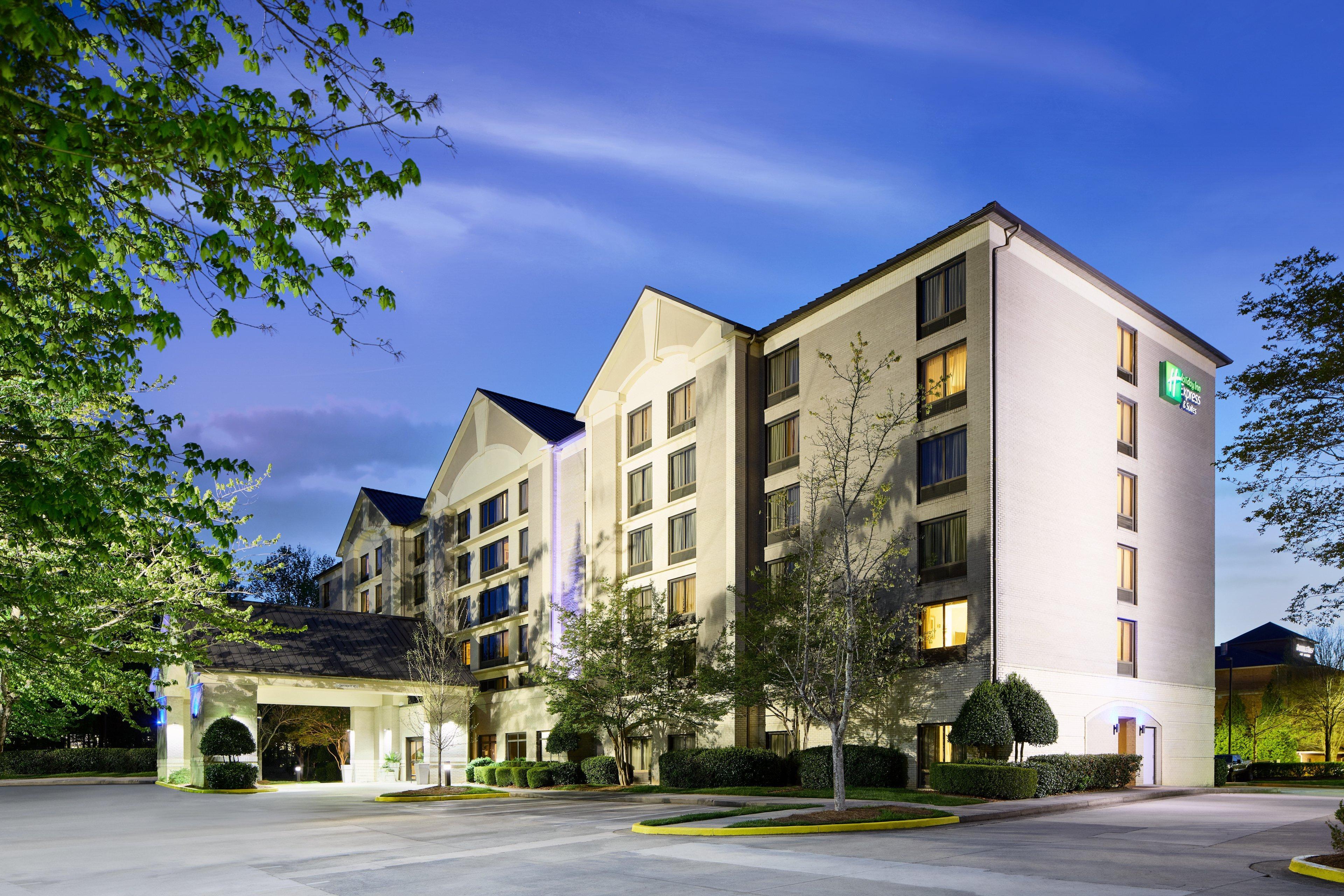 Holiday Inn Express & Suites Alpharetta, An Ihg Hotel Exterior photo